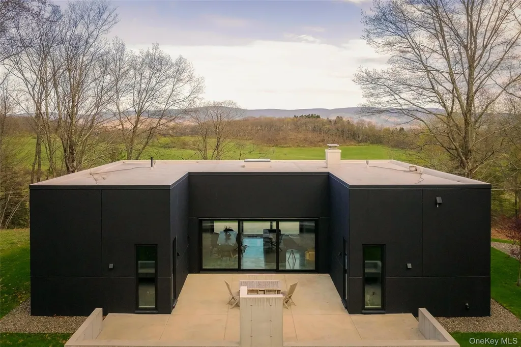 279 Tompkins Road Ancram NY 12502