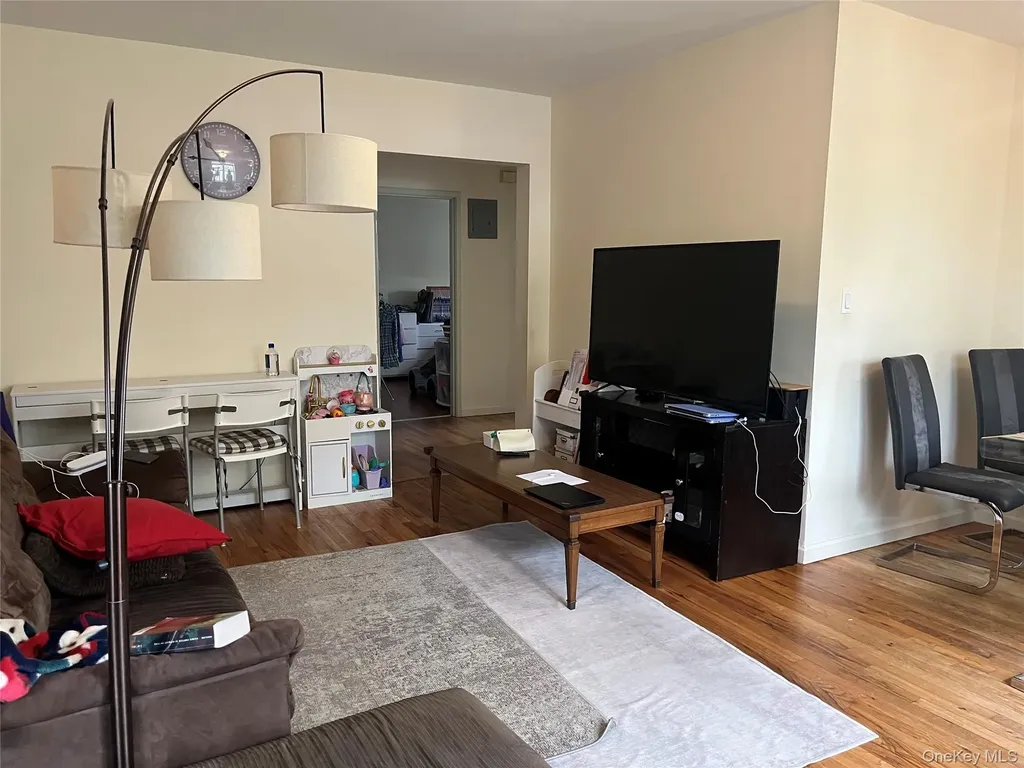 208-08 39 Avenue Bayside NY 11361