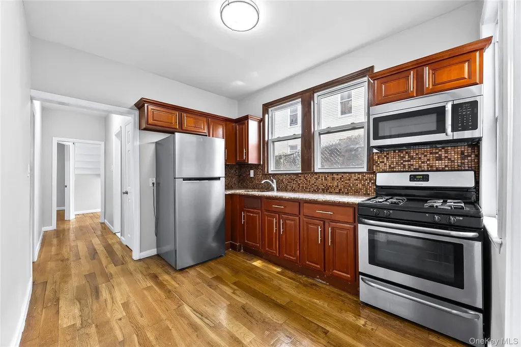 4306 Matilda Avenue Bronx NY 10466