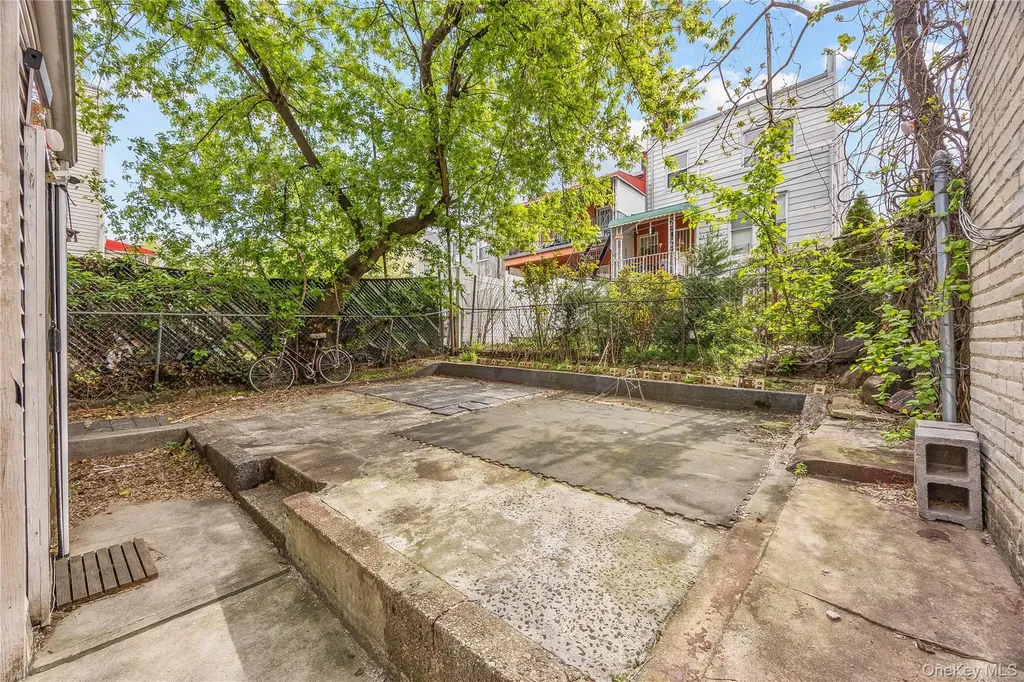4306 Matilda Avenue Bronx NY 10466