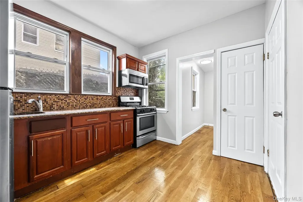 4306 Matilda Avenue Bronx NY 10466