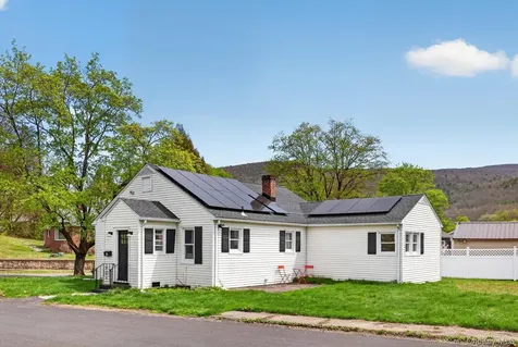 14 Roslyn Street Ellenville NY 12428
