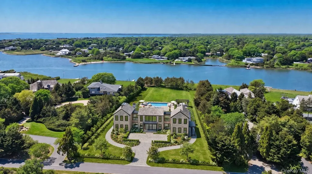 11 Pine Tree Lane Westhampton NY 11977