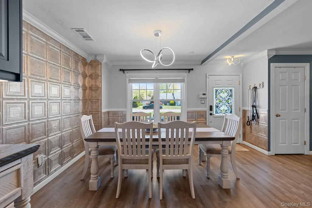 24 Gabon Lane Coram NY 11727