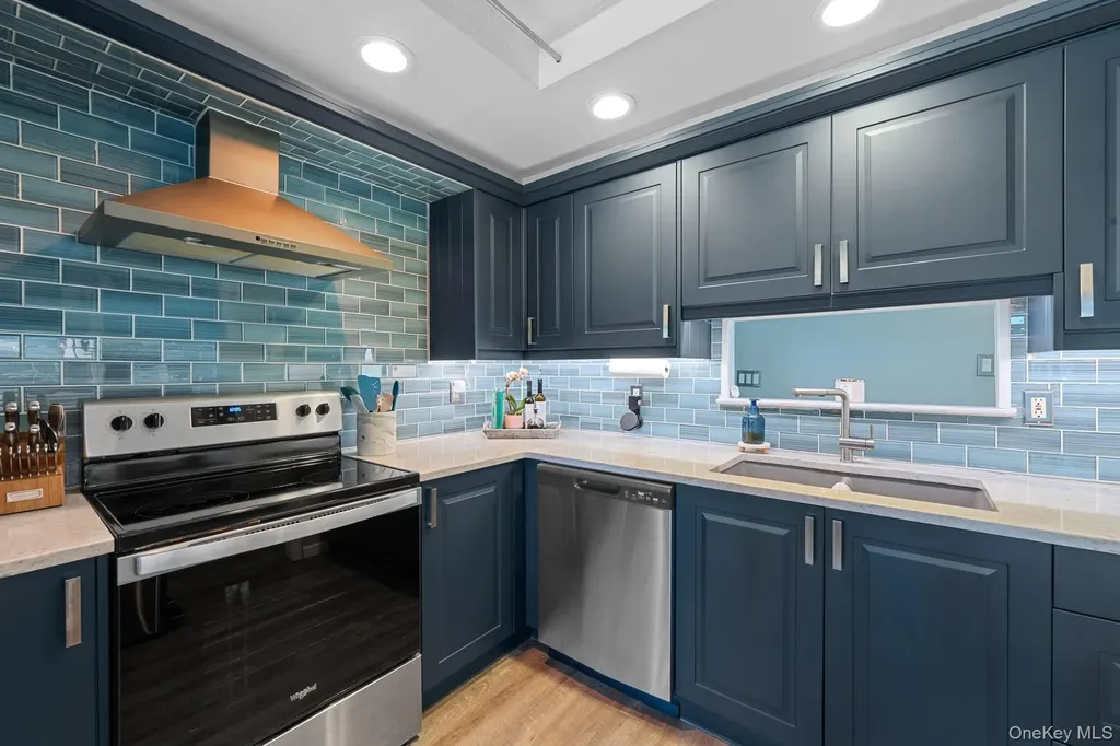 24 Gabon Lane Coram NY 11727