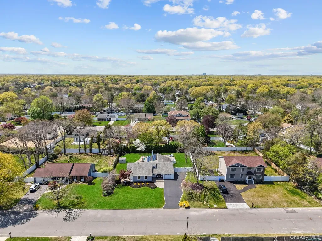 24 Gabon Lane Coram NY 11727