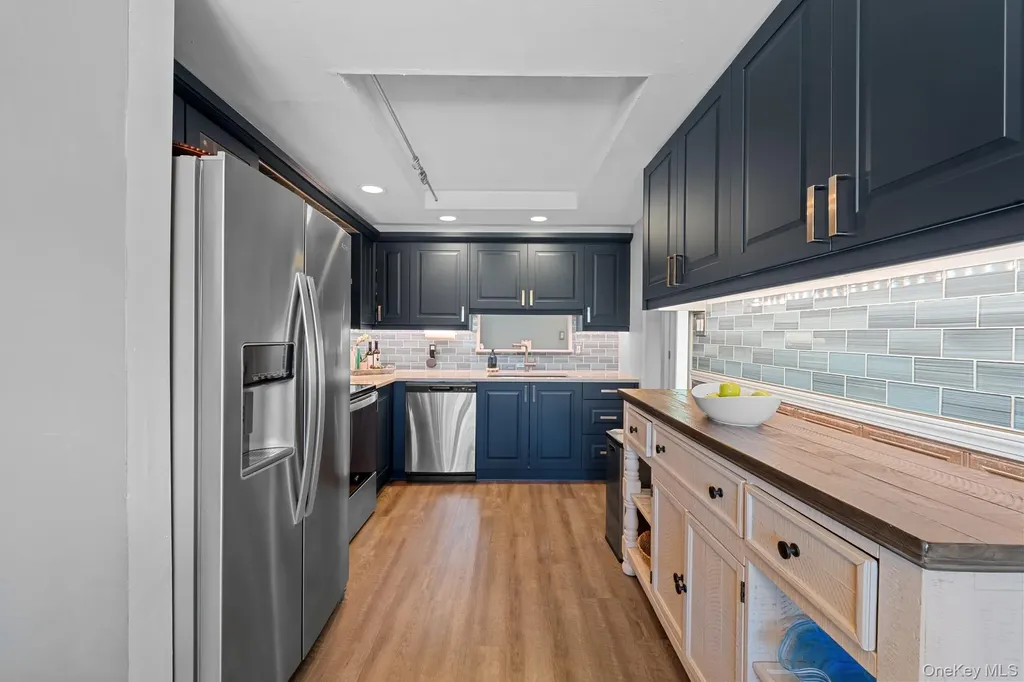 24 Gabon Lane Coram NY 11727