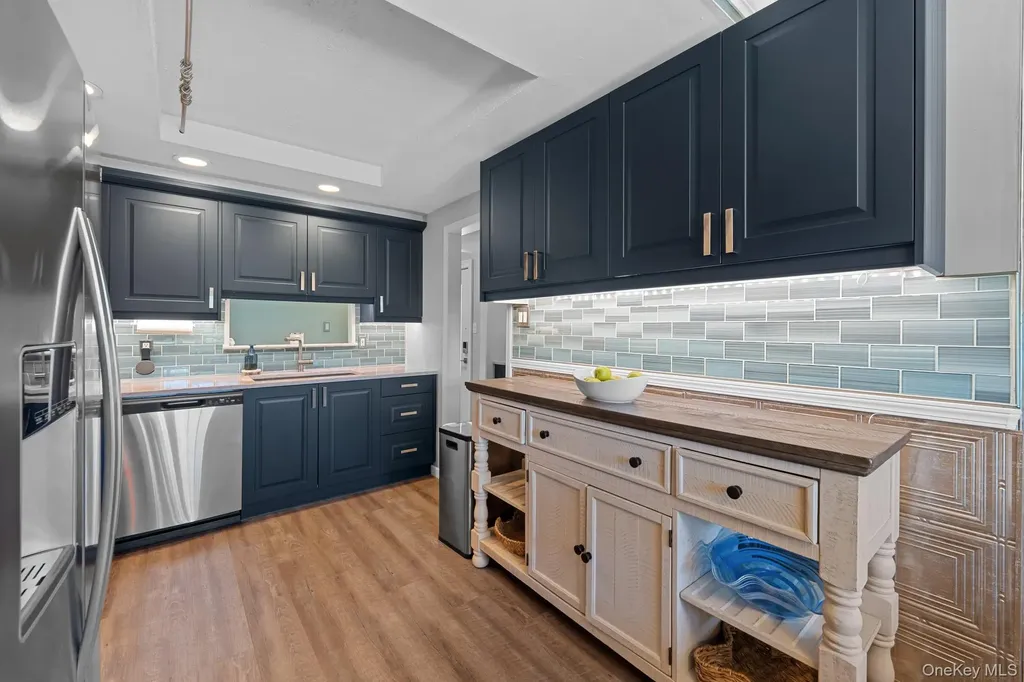 24 Gabon Lane Coram NY 11727