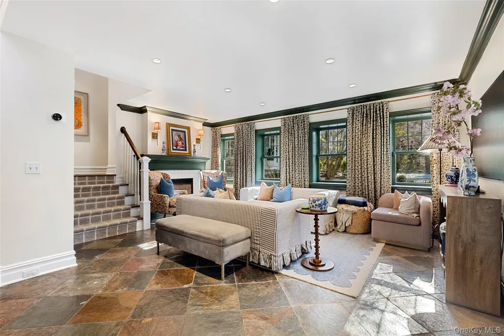 351 W Lake Boulevard Carmel NY 10541