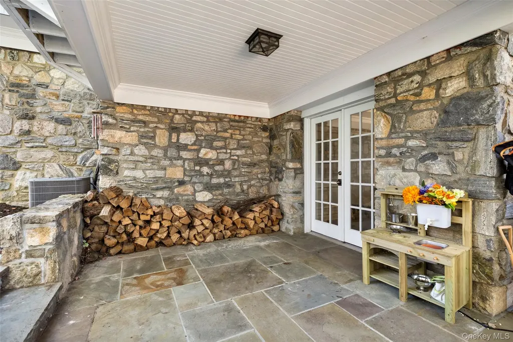 351 W Lake Boulevard Carmel NY 10541
