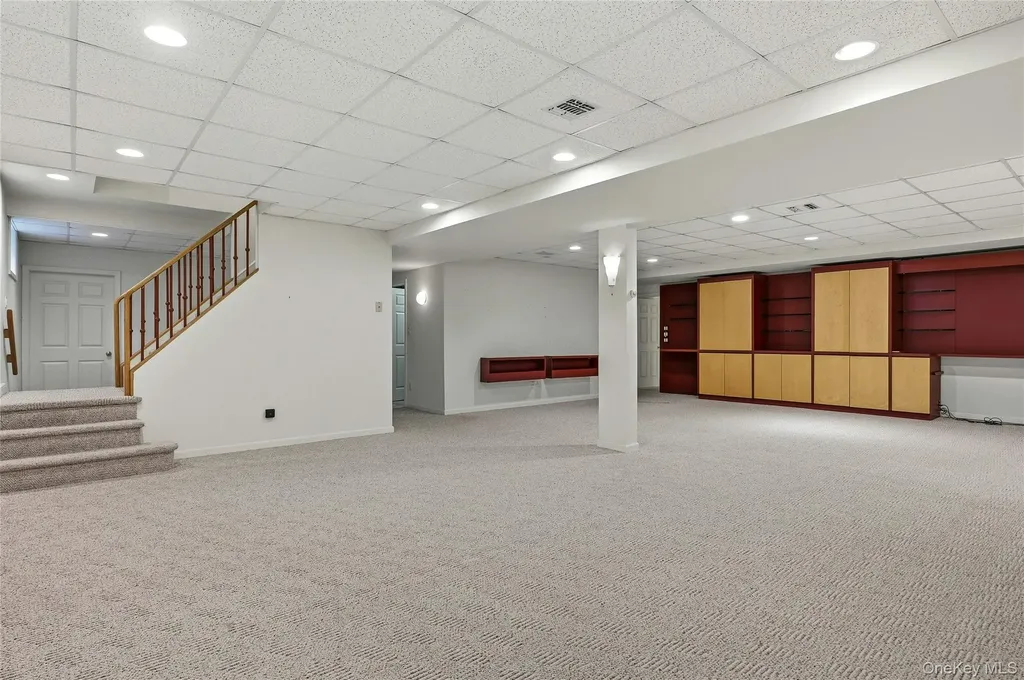 41 Evergreen Circle Manhasset NY 11030