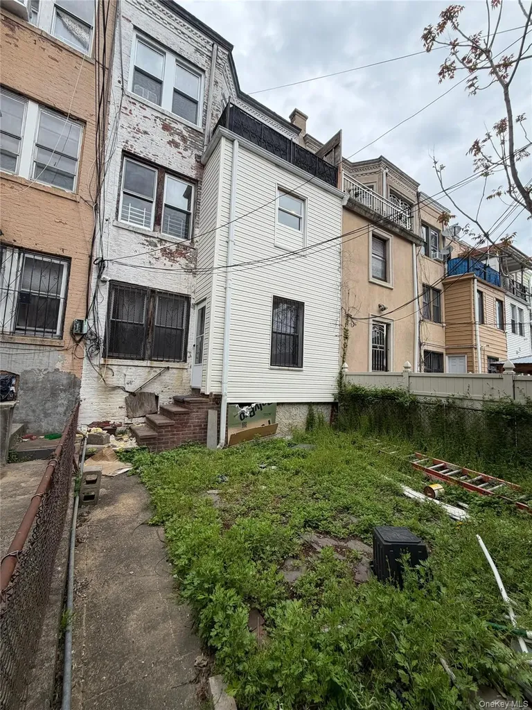 110 Sunnyside Avenue Brooklyn NY 11207