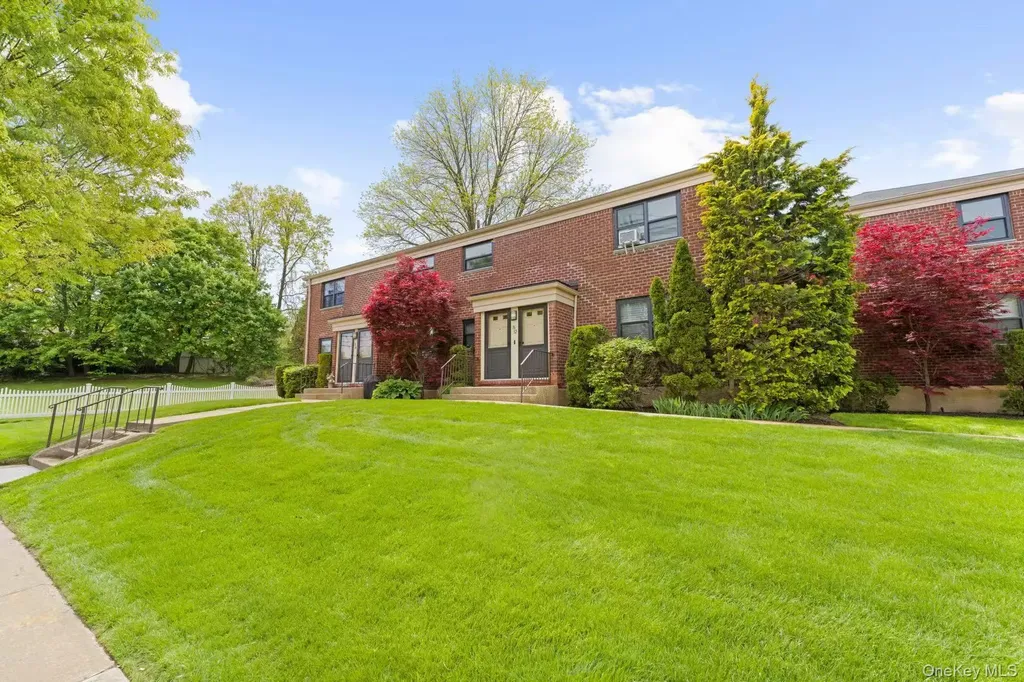 7632 Springfield Boulevard Oakland Gardens NY 11364