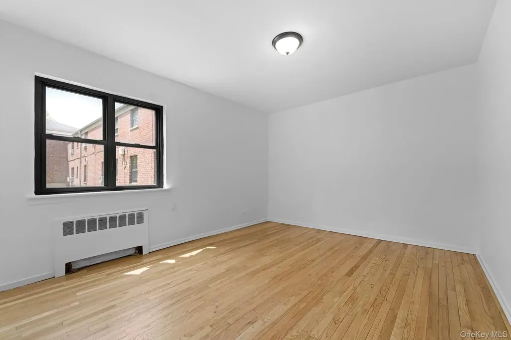 7632 Springfield Boulevard Oakland Gardens NY 11364