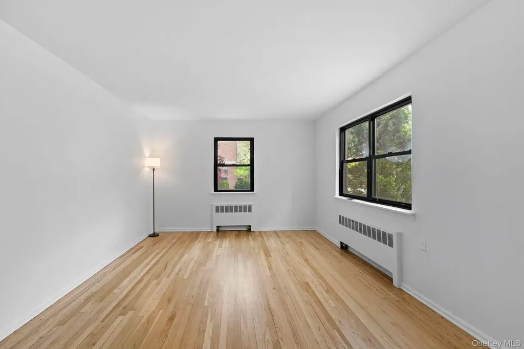 7632 Springfield Boulevard Oakland Gardens NY 11364