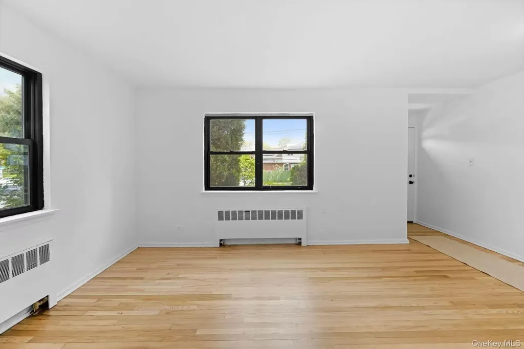 7632 Springfield Boulevard Oakland Gardens NY 11364