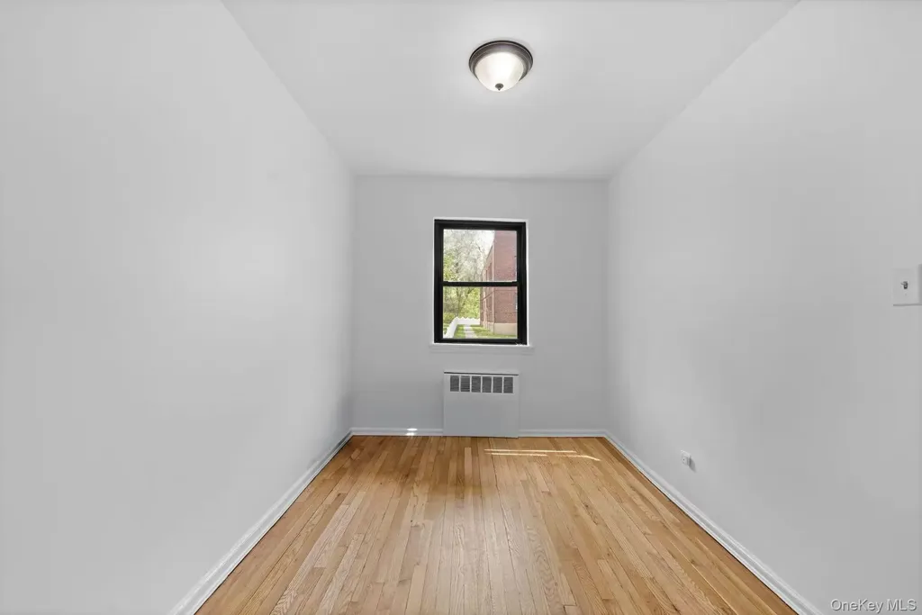 7632 Springfield Boulevard Oakland Gardens NY 11364