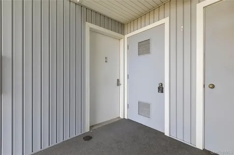 157 Carriage Court Yorktown Heights NY 10598