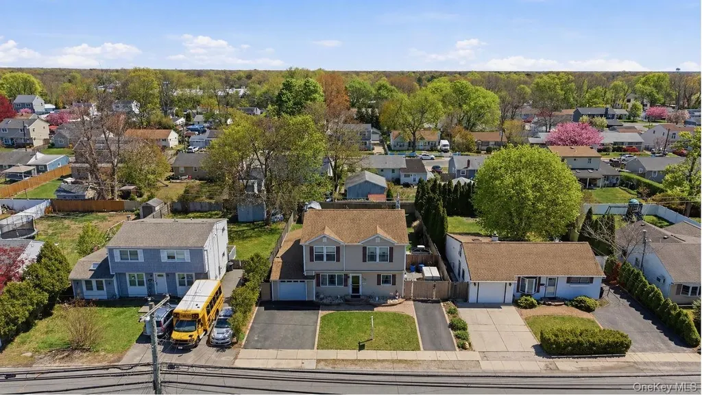 1433 Manatuck Boulevard Bay Shore NY 11706
