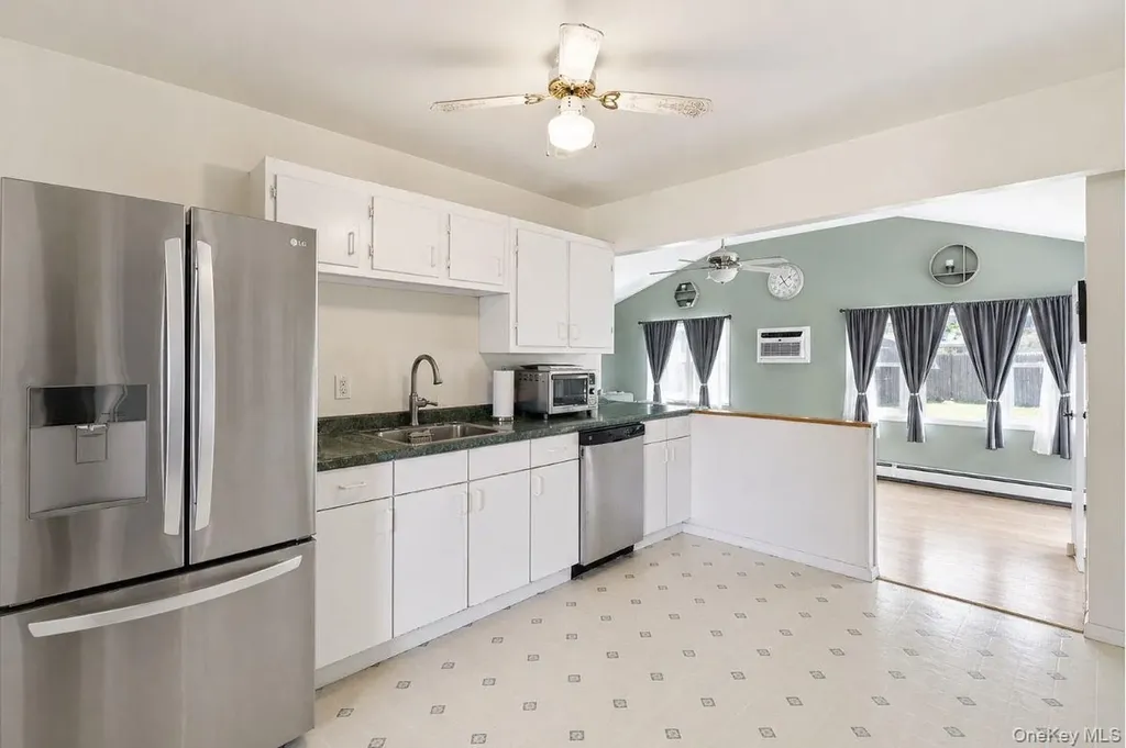 1433 Manatuck Boulevard Bay Shore NY 11706