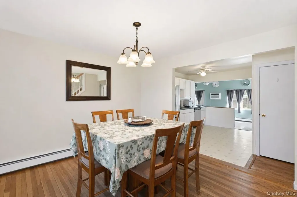 1433 Manatuck Boulevard Bay Shore NY 11706