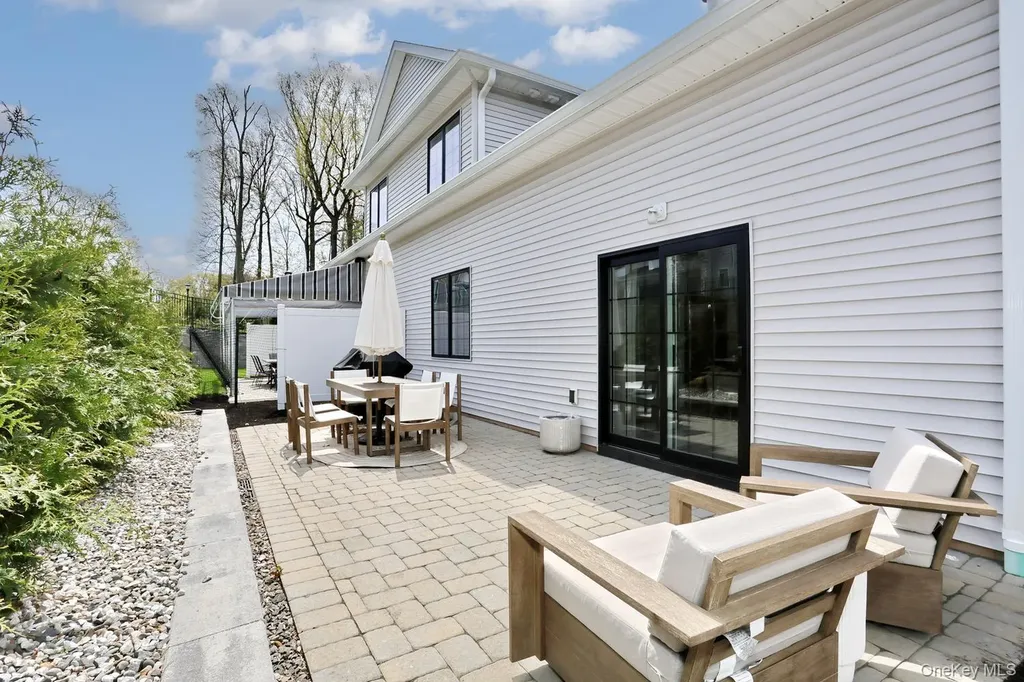 60 Silverwood Circle Suffern NY 10901