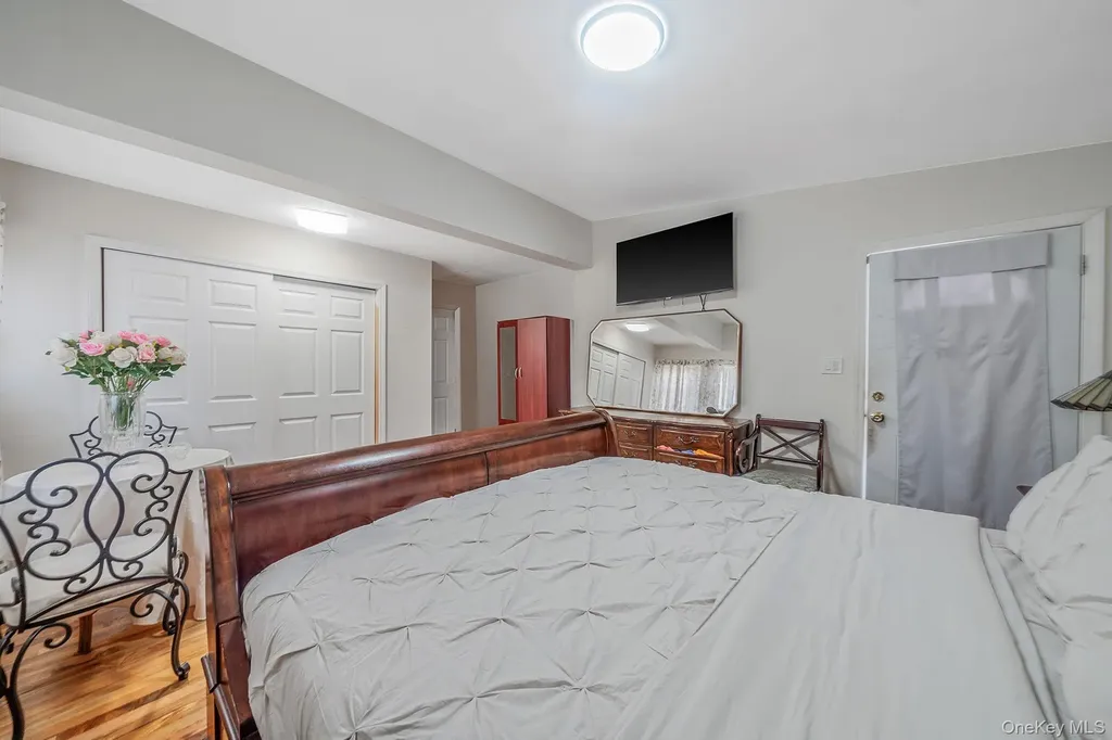 34 E Beech Street Central Islip NY 11722