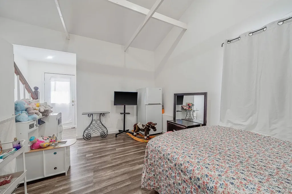 34 E Beech Street Central Islip NY 11722