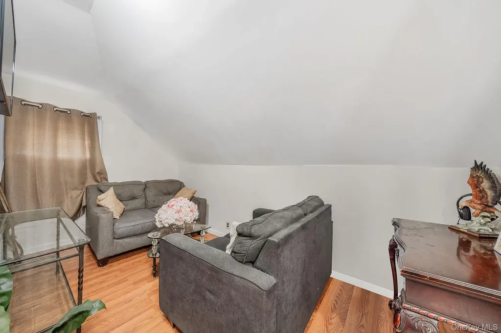 34 E Beech Street Central Islip NY 11722