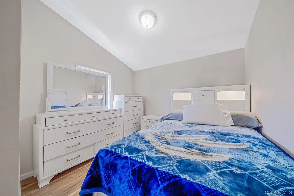 34 E Beech Street Central Islip NY 11722