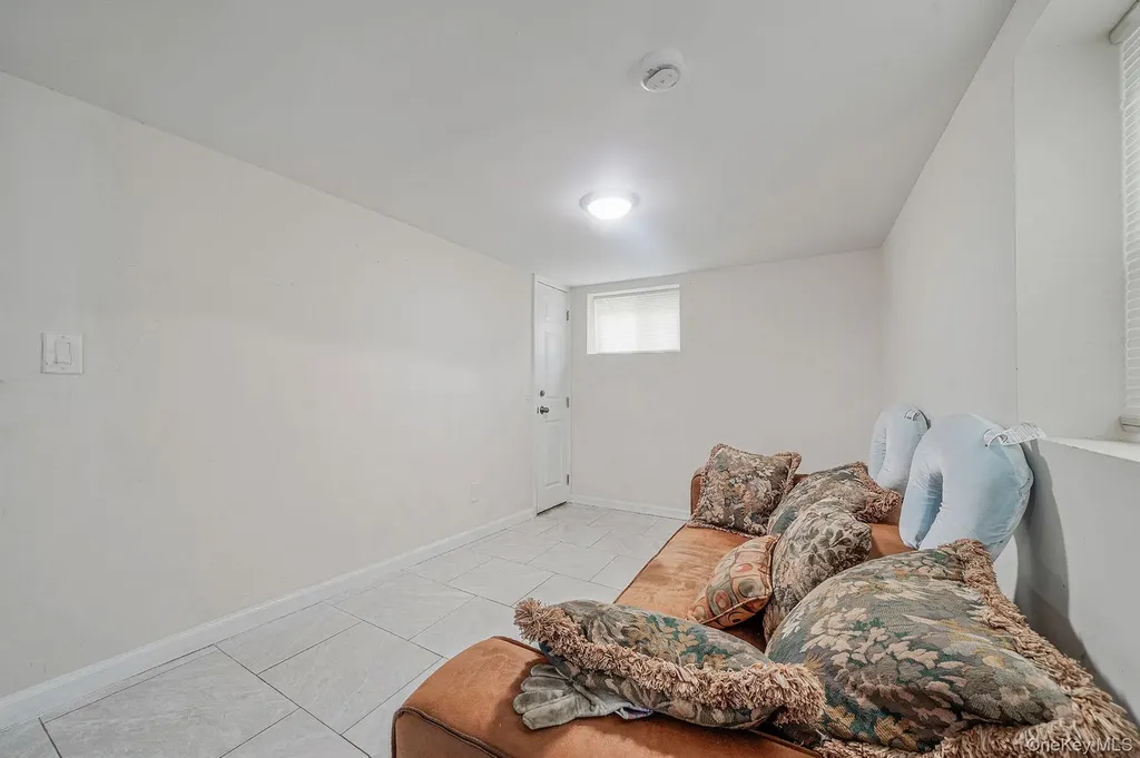 34 E Beech Street Central Islip NY 11722