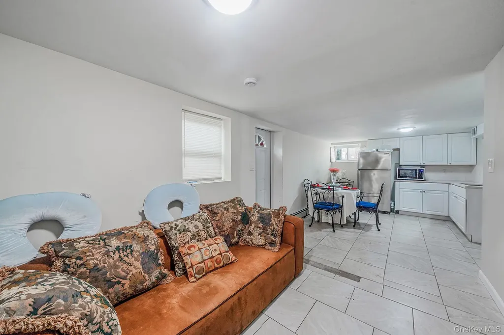 34 E Beech Street Central Islip NY 11722
