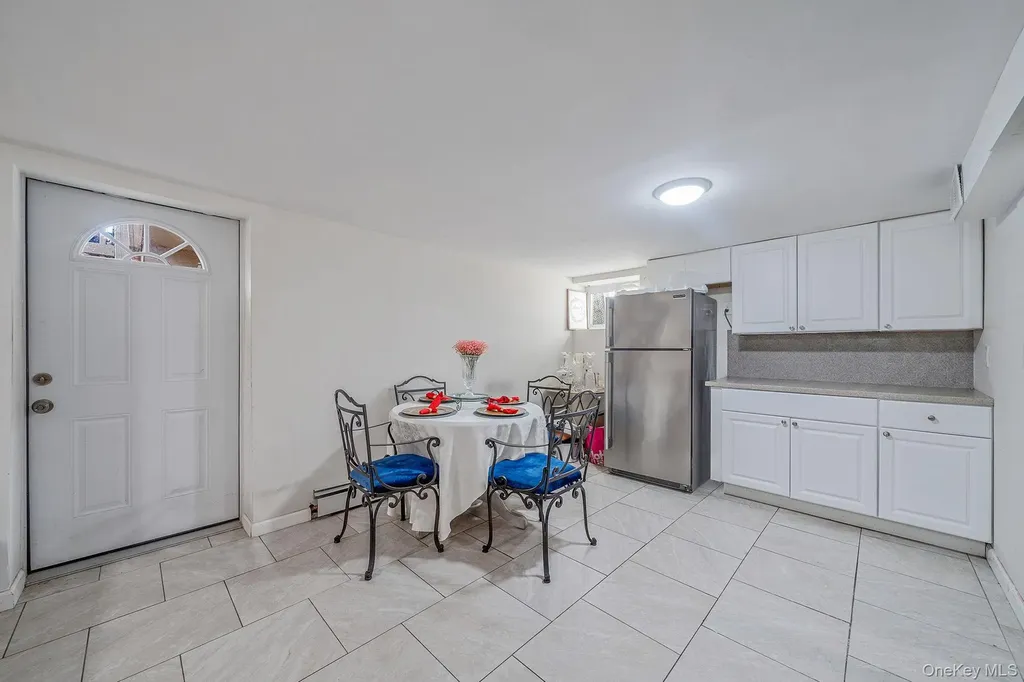 34 E Beech Street Central Islip NY 11722