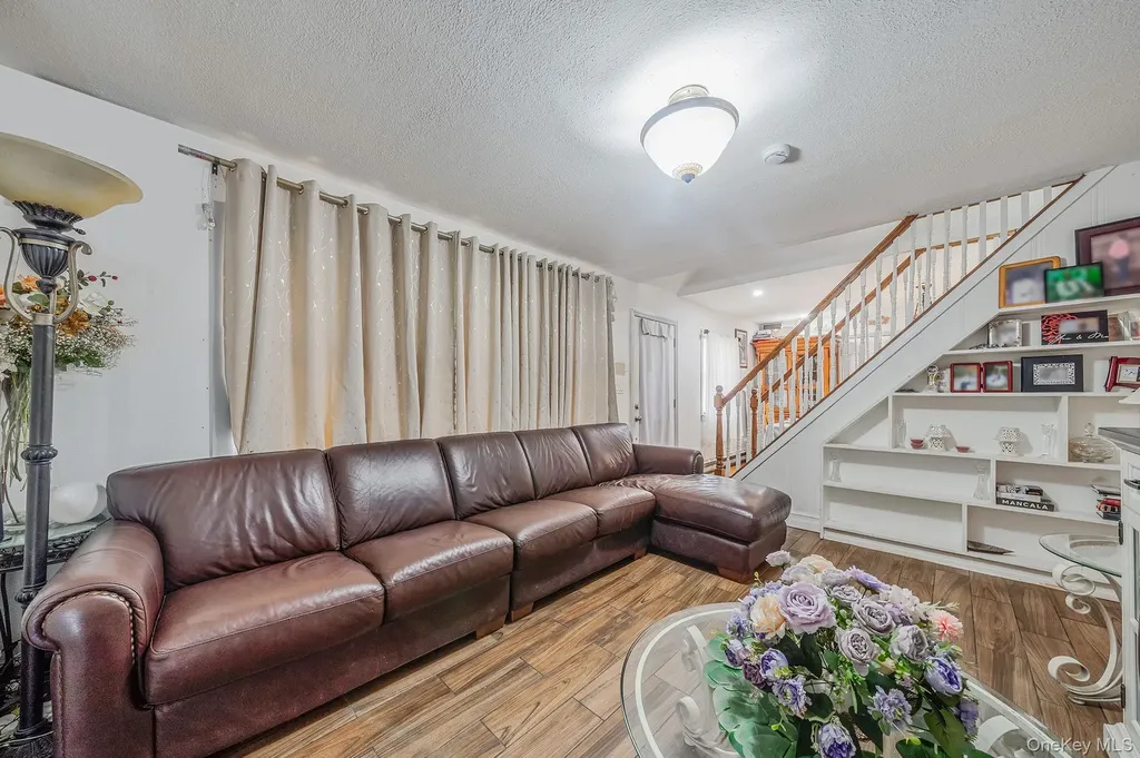 34 E Beech Street Central Islip NY 11722