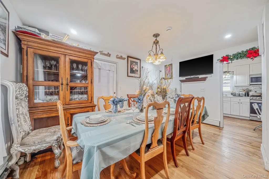 34 E Beech Street Central Islip NY 11722
