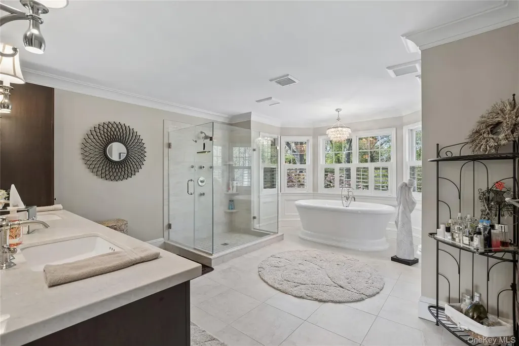 11 Cobblestone Court Centerport NY 11721