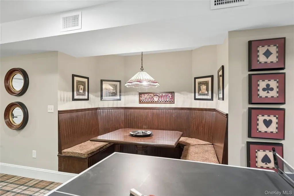 11 Cobblestone Court Centerport NY 11721