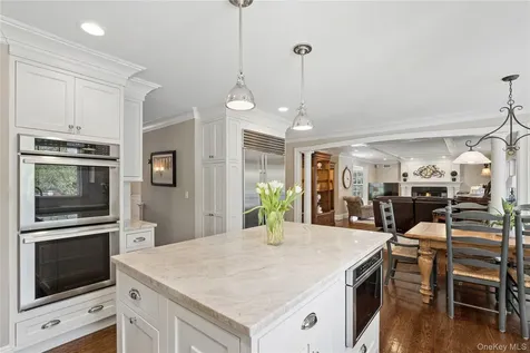 11 Cobblestone Court Centerport NY 11721