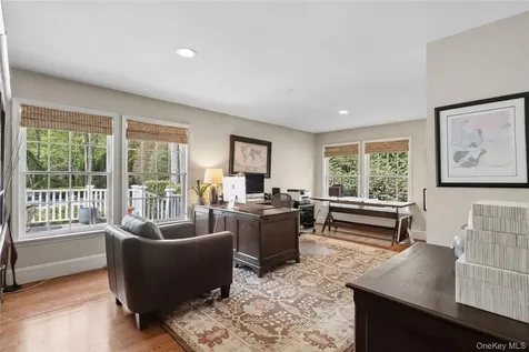 11 Cobblestone Court Centerport NY 11721