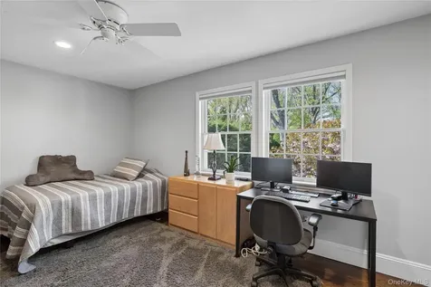 11 Cobblestone Court Centerport NY 11721