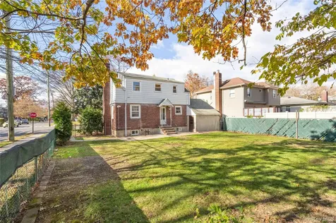 97 Wescott Boulevard Staten Island NY 10314