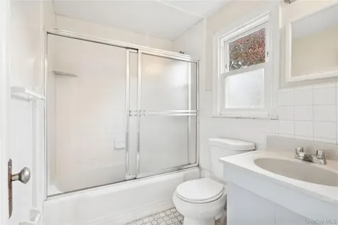 97 Wescott Boulevard Staten Island NY 10314