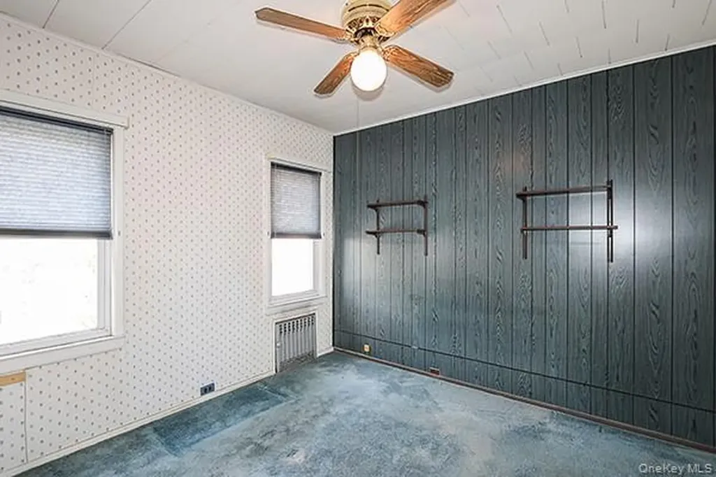 7746 79th Place Glendale NY 11385