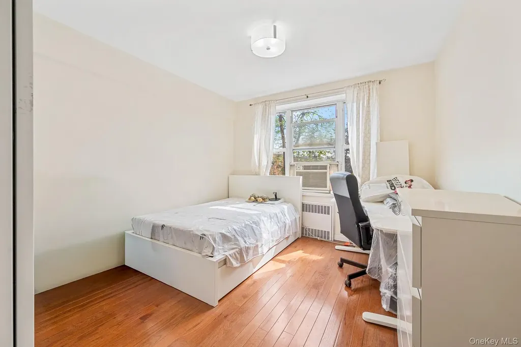 26-15 Parsons Boulevard Flushing NY 11354