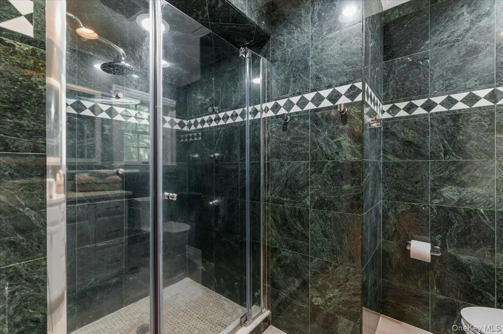 5 Fox Lane Locust Valley NY 11560