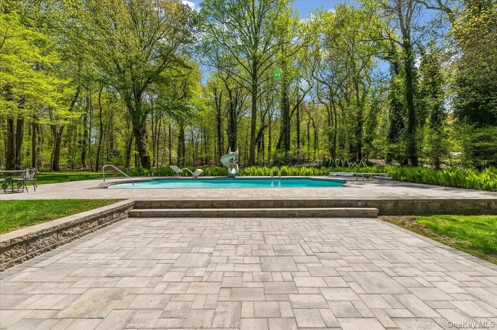 5 Fox Lane Locust Valley NY 11560
