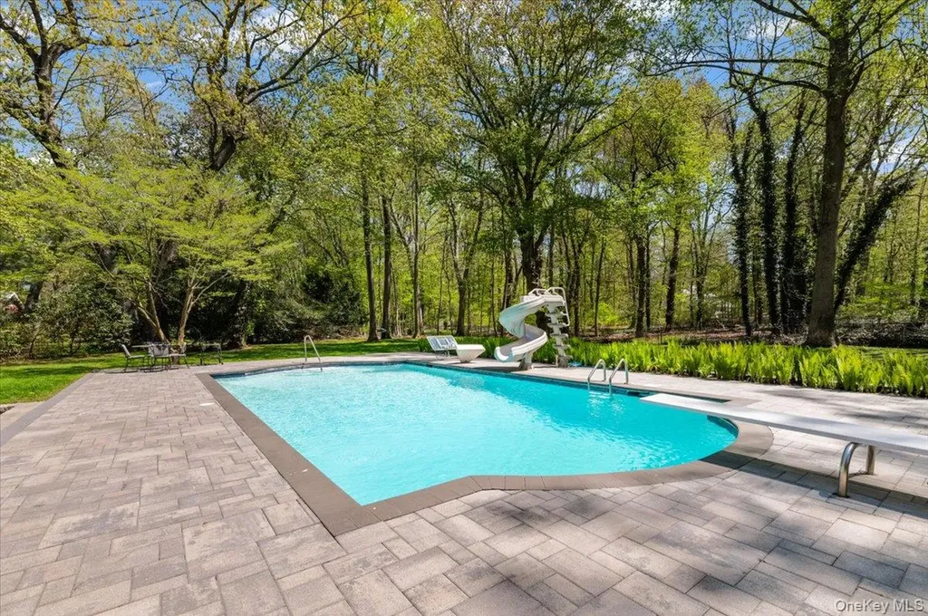 5 Fox Lane Locust Valley NY 11560