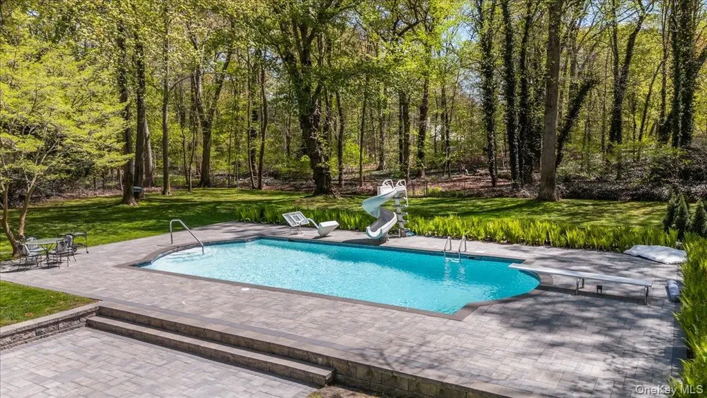 5 Fox Lane Locust Valley NY 11560
