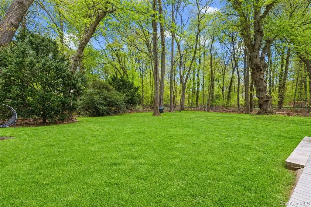 5 Fox Lane Locust Valley NY 11560