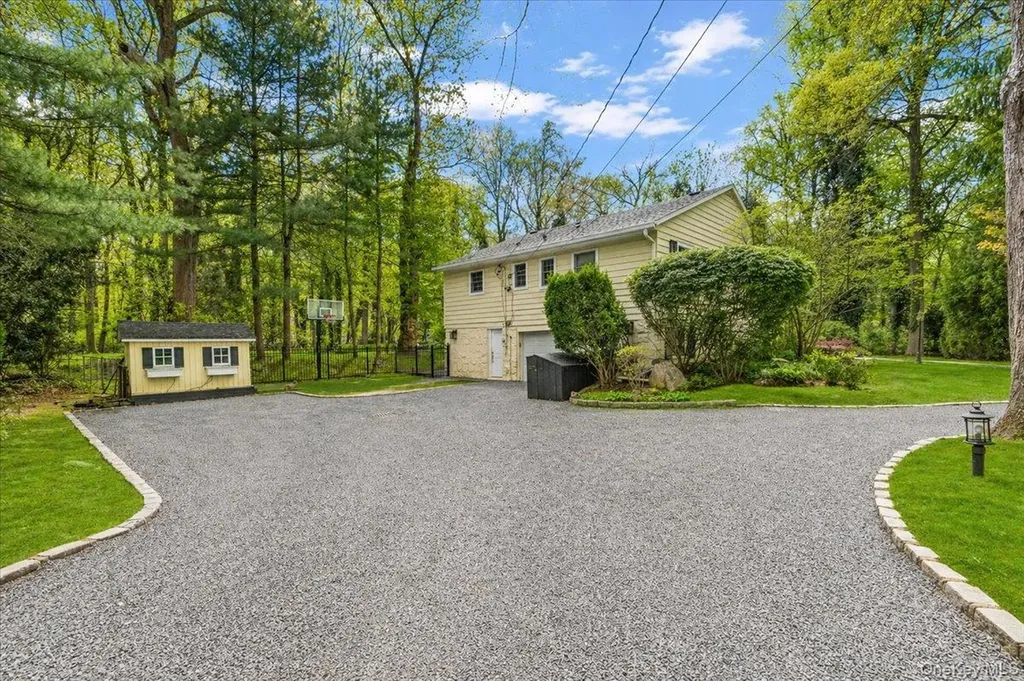 5 Fox Lane Locust Valley NY 11560
